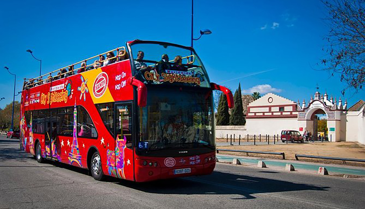 How to get to Rivercenter Mall in San Antonio by Bus?