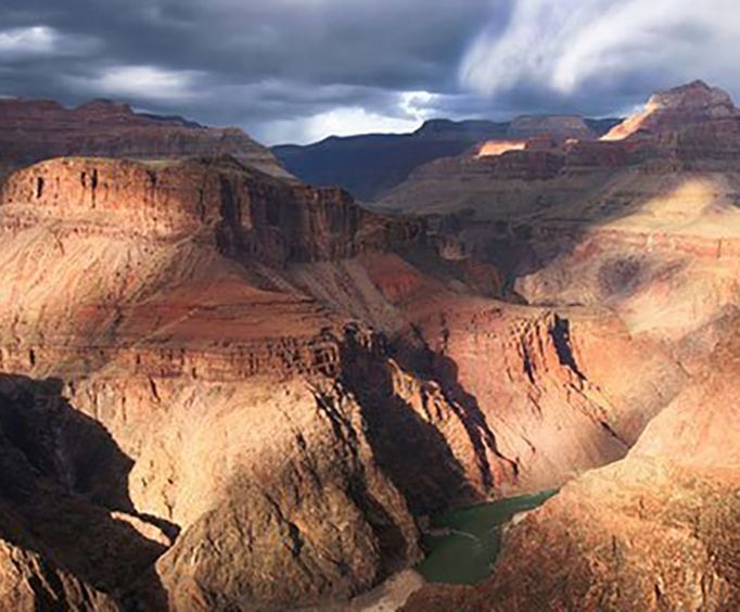 Guide to Cities Near the Grand Canyon in AZ