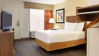 Baymont Inn and Suites Nashvi...