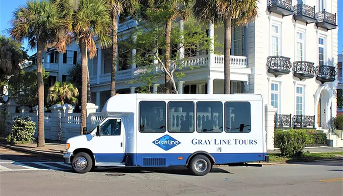 Charleston City Bus Tour with Charleston Museum Admission Photo