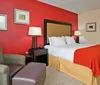 Photo of Holiday Inn Express Hotel  Suites Kodak East - Sevierville Room