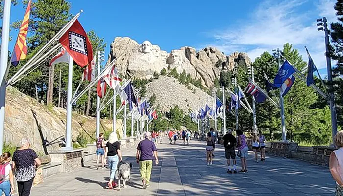 Day Trip of the Black Hills: Mount Rushmore to Custer State Park! Photo