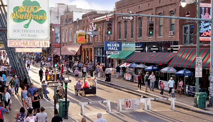 Memphis Guided Bus Tours Photo