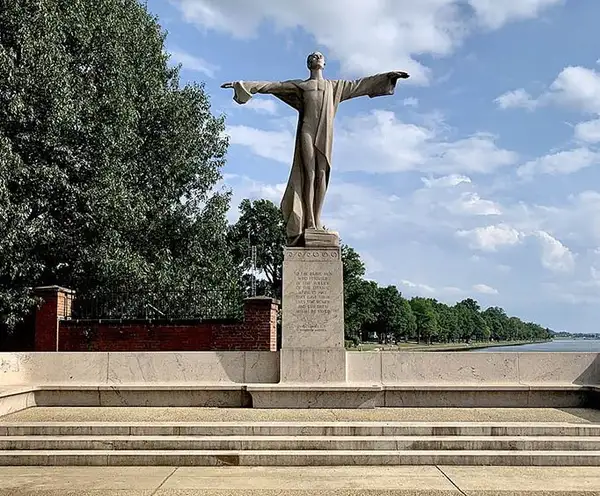 Titanic Memorial Washington DC